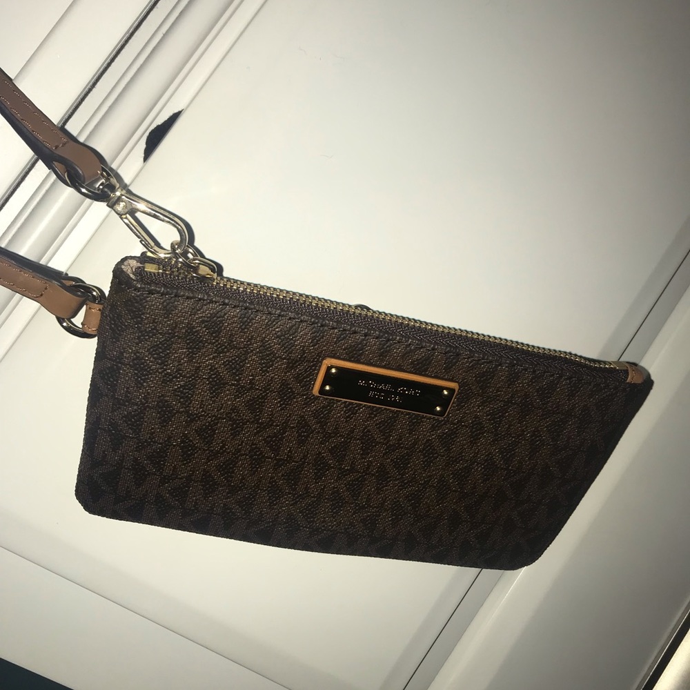 Michael Kors wristlet